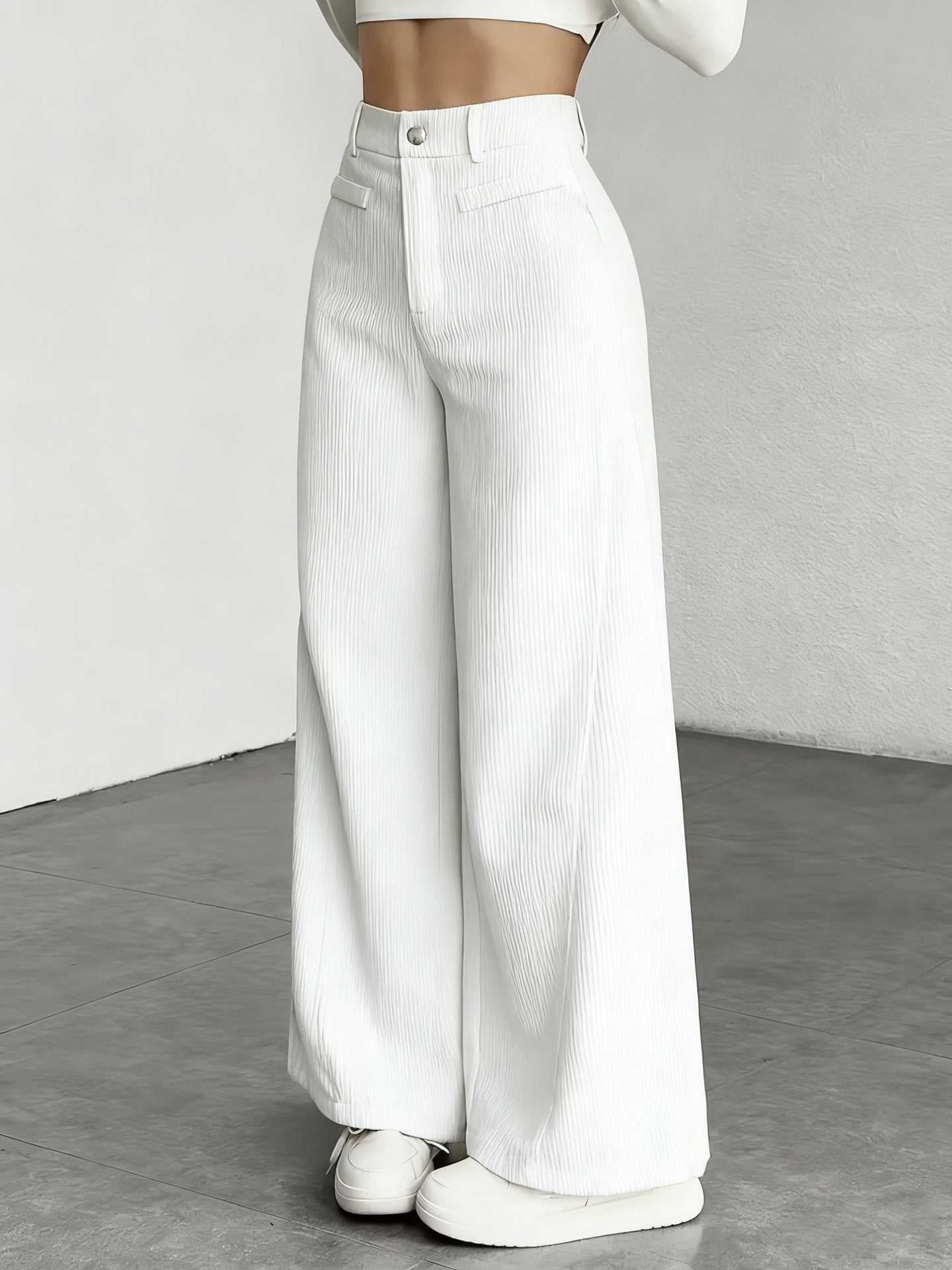 Damen Weitgeschnittene Cordhose mit hohem Bund und Taschen Stalluxe