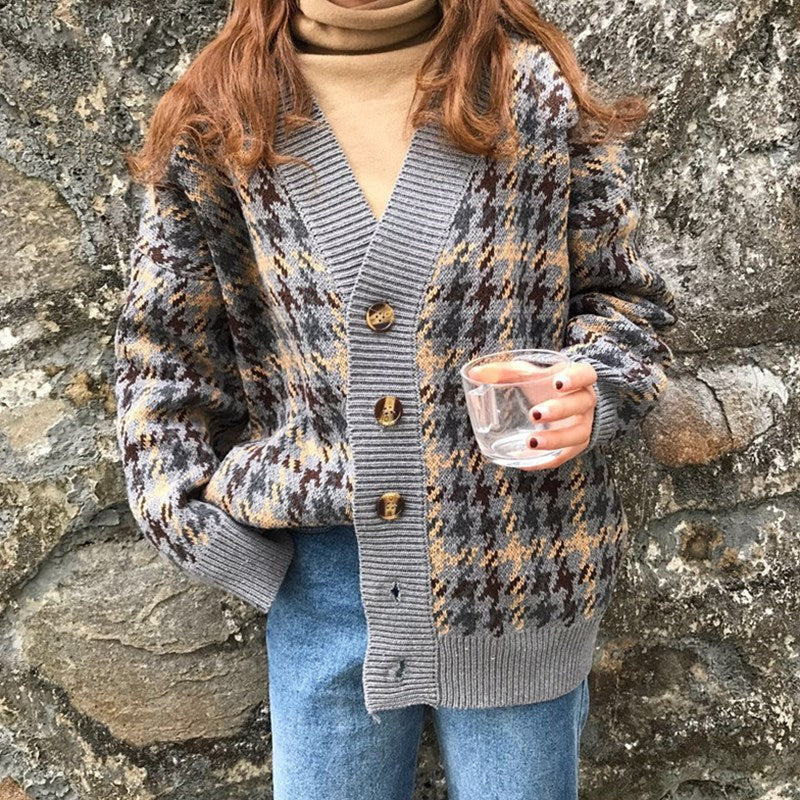 Damen Karierte Strickjacke mit Vintage-Knöpfen Stalluxe