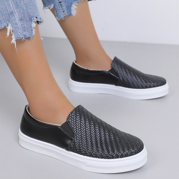Damen Slip-On Sneakers mit strukturierter Oberfläche und flexiblem Fußbett Stalluxe