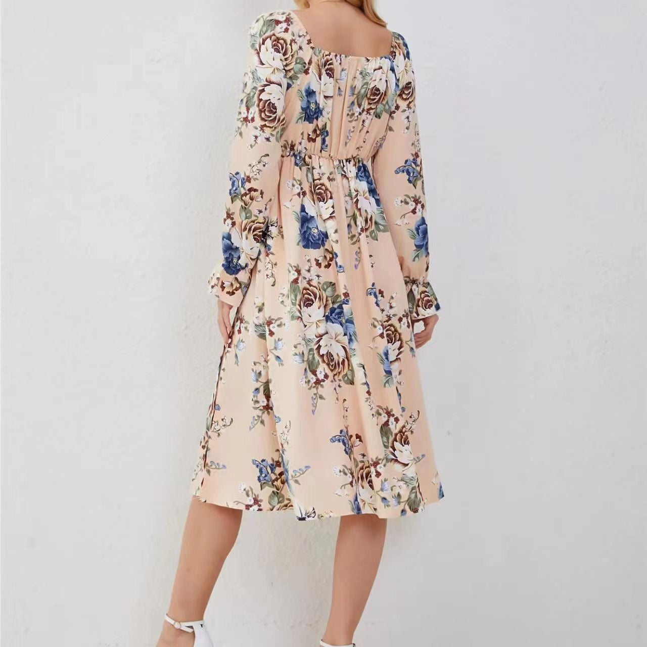 Damen Maxikleid mit floralen Akzenten und tiefem Schlitz Stalluxe