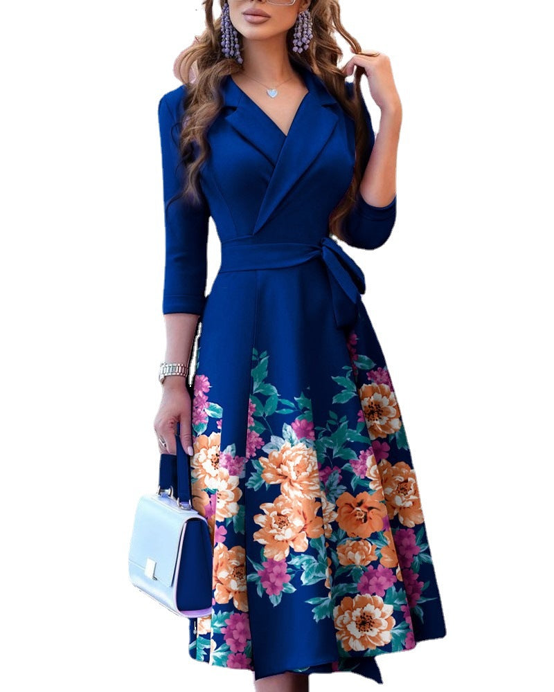 Damen Maxikleid mit floralem Schnitt und tailliertem Design Stalluxe