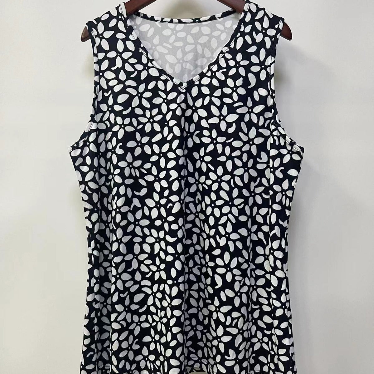 Damen ärmelloses V-Top mit floralem Print und seitlichen Eingrifftaschen Stalluxe