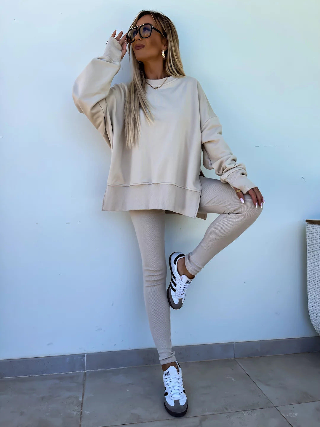 Damen Oversized Sweatshirt mit hoch geschnittenen Leggings Stalluxe