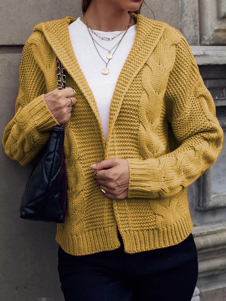 Damen Grobstrickjacke mit Kapuze und aufwendigem Zopfmuster Stalluxe