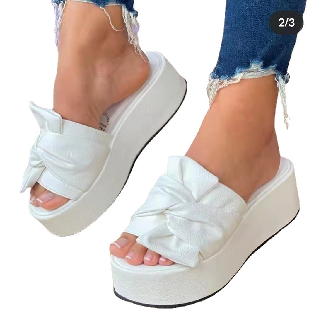 Damen Plateau-Pantoletten mit dekorativem Schleifen-Design und rutschfester Sohle Stalluxe