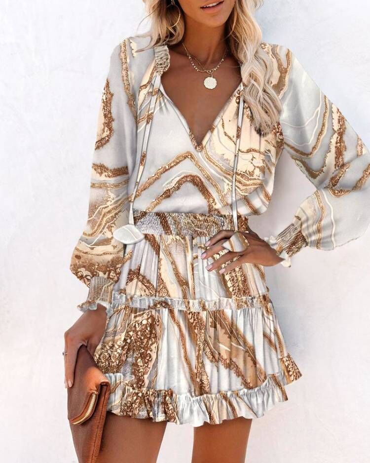 Damen Freizeitkleid mit buntem Grafikdesign und Rüschendetails Stalluxe