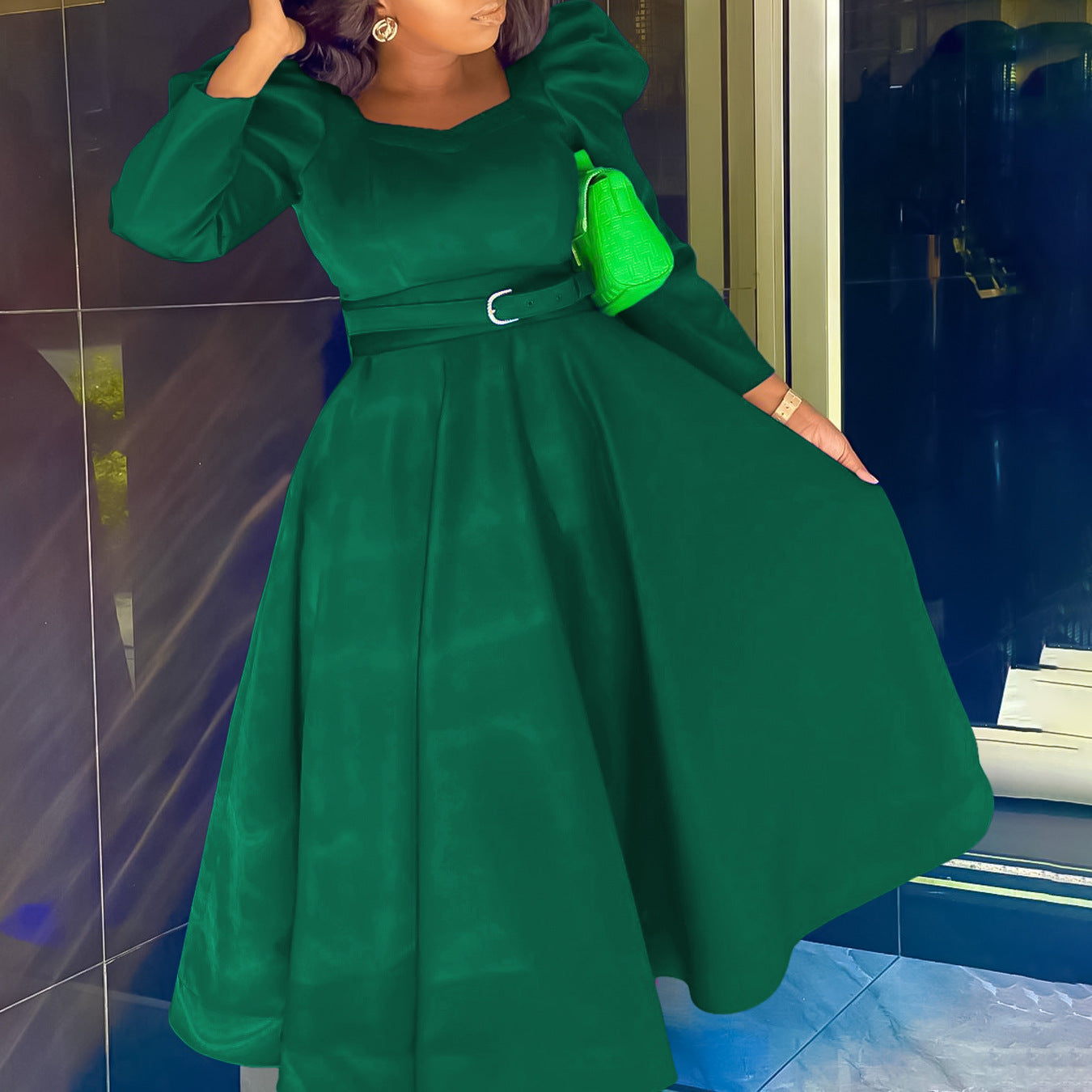 Damen Midikleid mit eleganten Puffärmeln und Gürtel Stalluxe