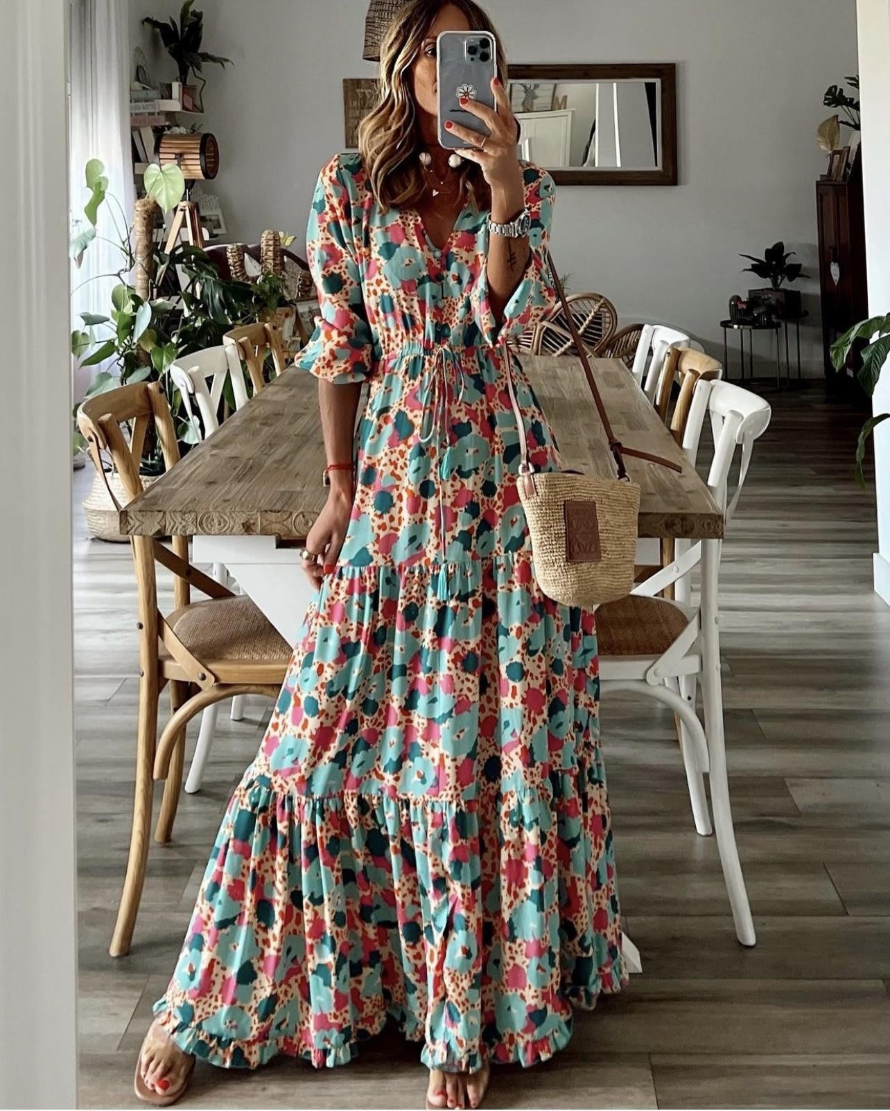 Damen Maxikleid mit gebundenem V-Ausschnitt und voluminösen Ärmeln Stalluxe
