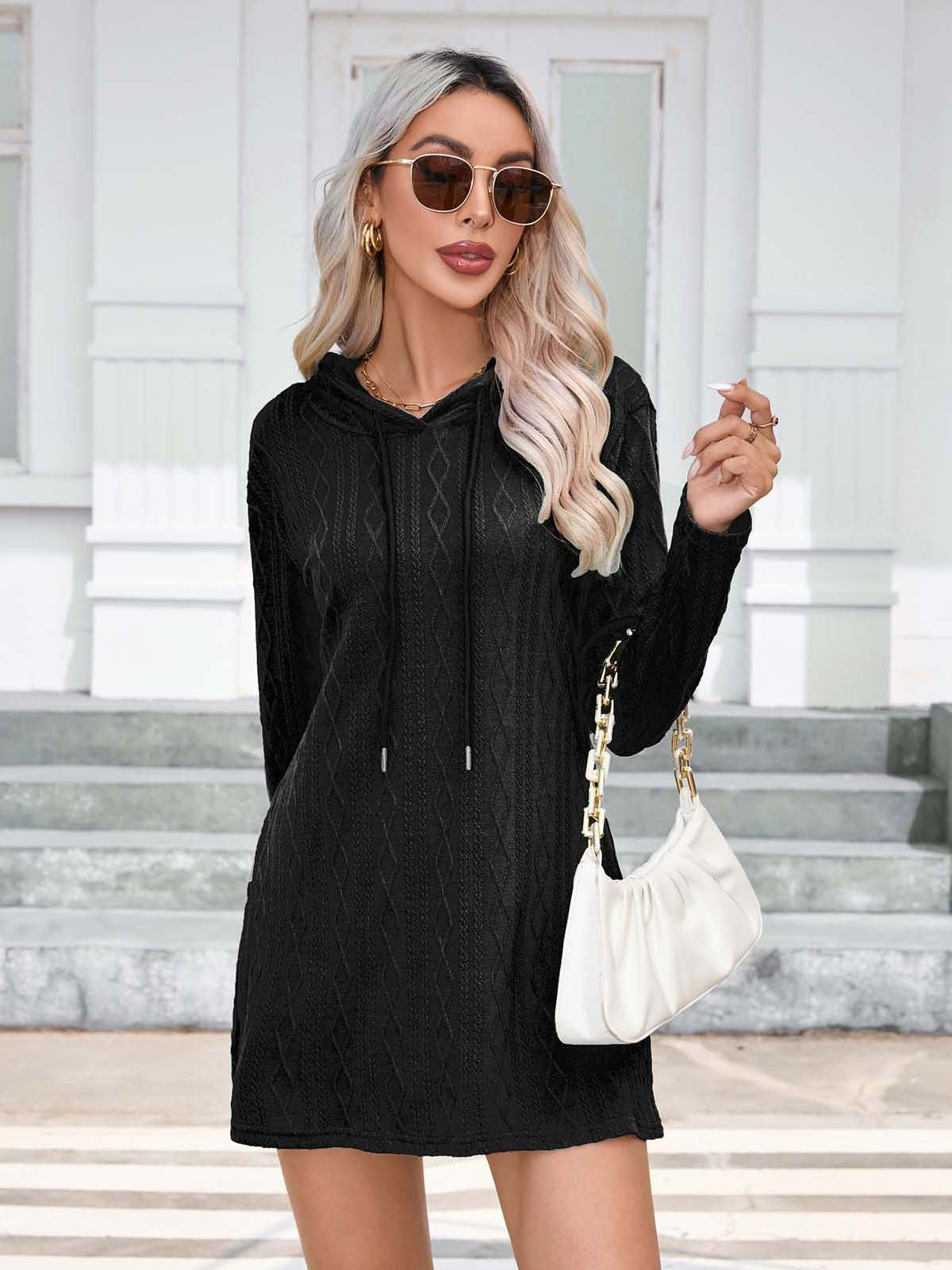 Damen Strickkleid mit Kapuze und modischem Noppenmuster Stalluxe