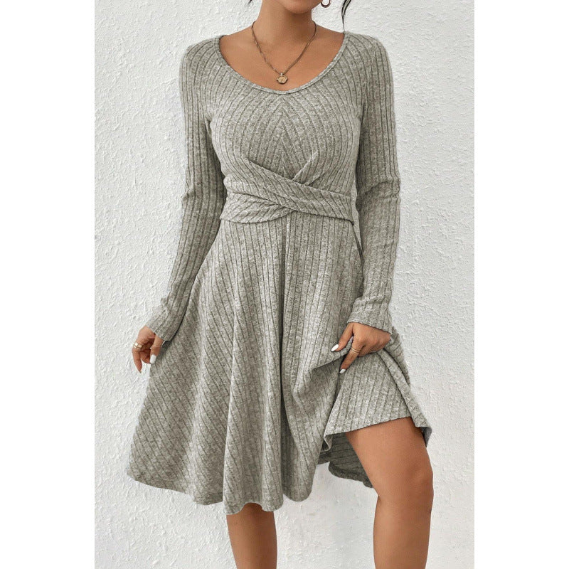 Damen Fließendes Jerseykleid mit Wickelbund und langen Ärmeln Stalluxe