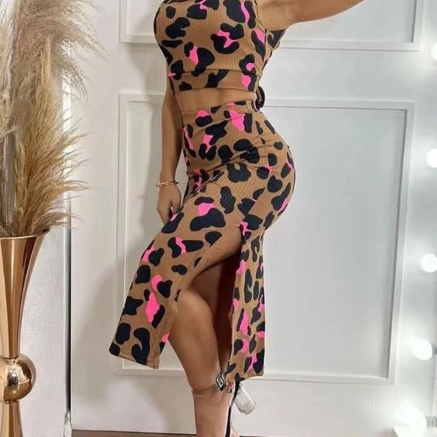 Damen Zweiteiliges Set bestehend aus Crop-Top und Midi-Rock mit hochgradigem Tiermuster Stalluxe