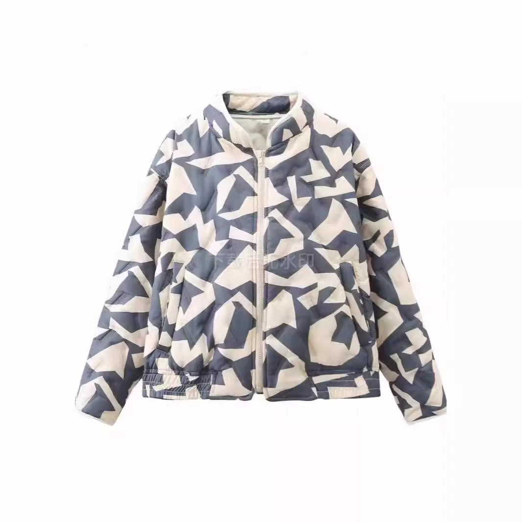 Damen Trendige gepolsterte Jacke im geometrischen Design Stalluxe