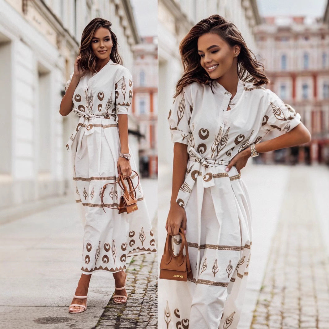 Damen Elegantes Maxikleid mit kunstvollen Musterdetails und Taillengürtel Stalluxe