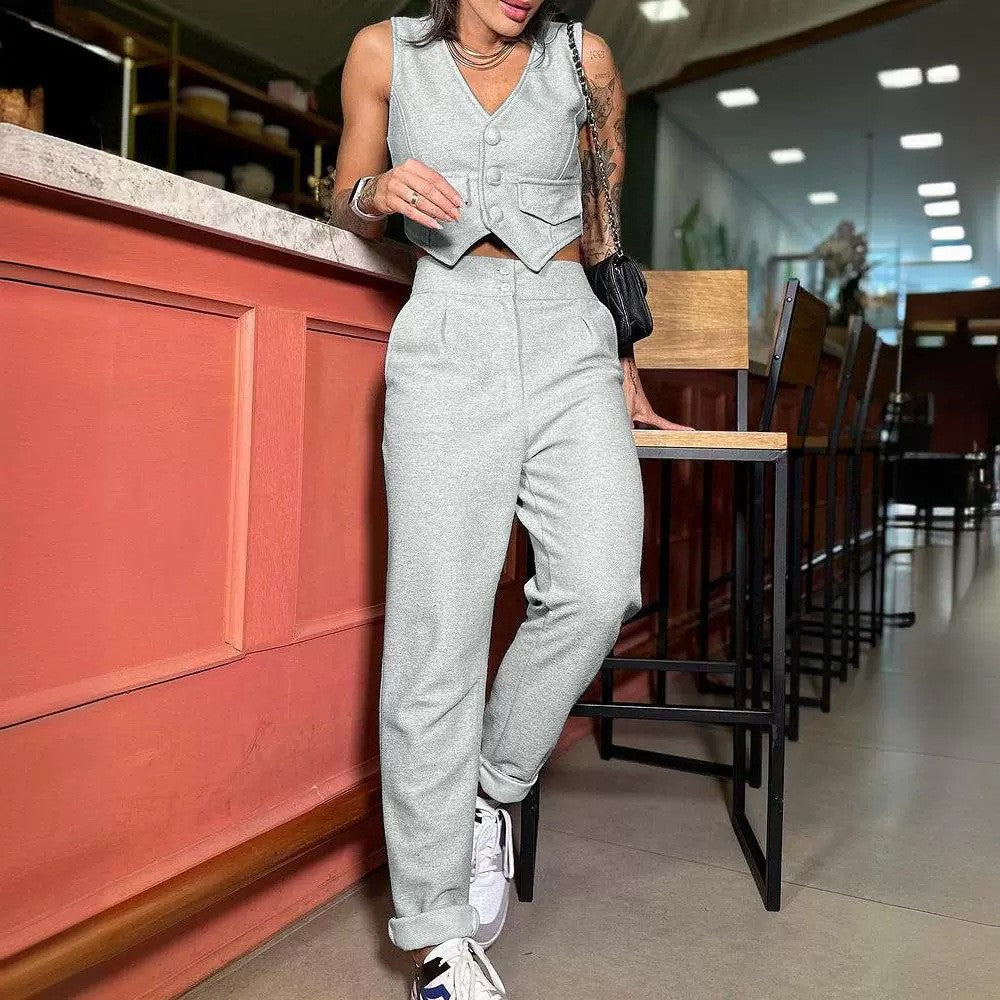Damen Zweiteiler mit trendy Cut-Out und Knopfdetails Stalluxe