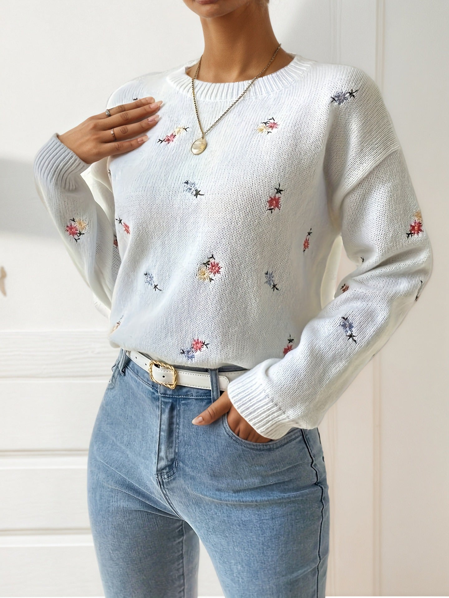 Damen Strickpullover mit floralen Stickdetails und lässigem Schnitt Stalluxe