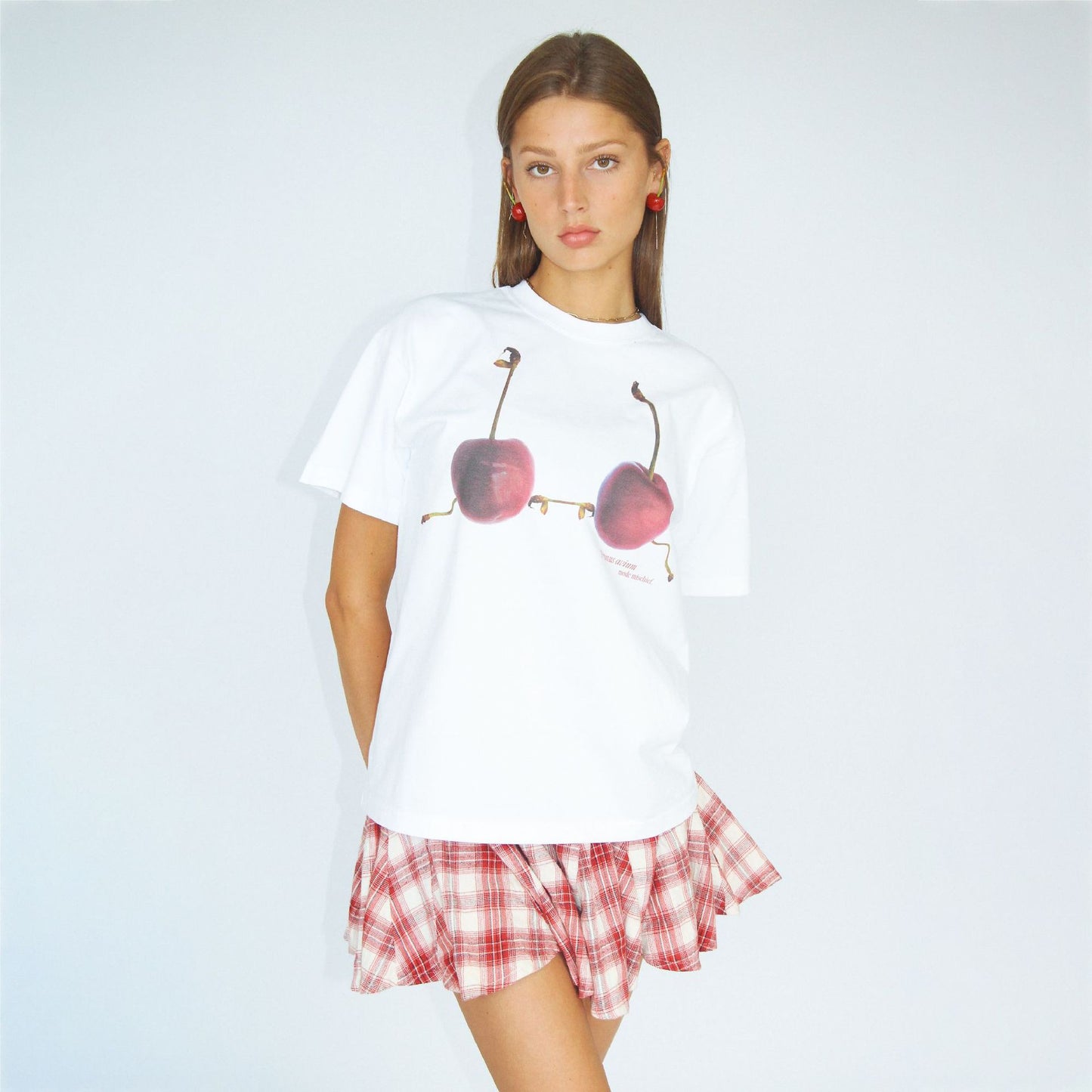 Damen T-Shirt mit kreativem Kirschmotiv und lässigem Schnitt Stalluxe