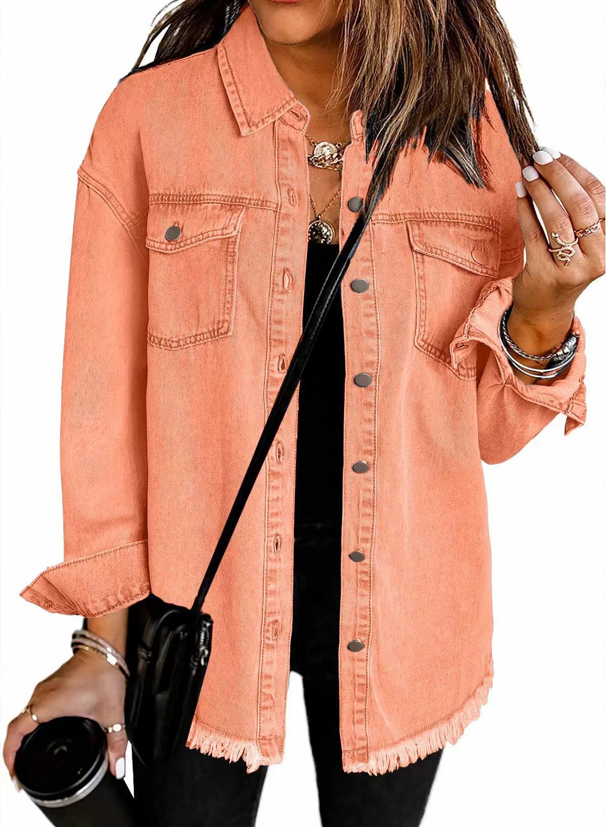 Damen lässige Jeansjacke mit fransigen Säumen und aufgesetzten Taschen Stalluxe