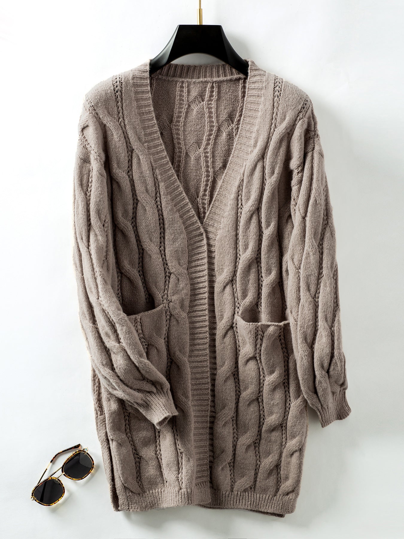 Damen Strickjacke mit V-Ausschnitt und praktischen Taschen Stalluxe