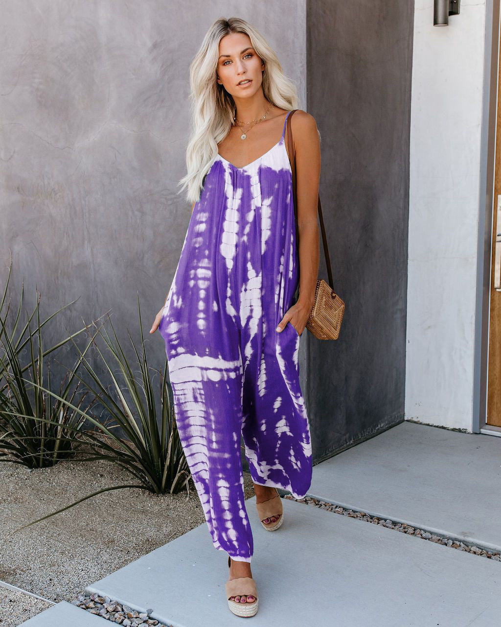 Damen Elegantes Jumpsuit mit Spaghettiträgern und weitem Bein Stalluxe