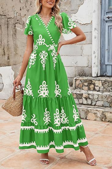 Damen Maxikleid mit auffälligen Stickereien und voluminösem Rockteil Stalluxe