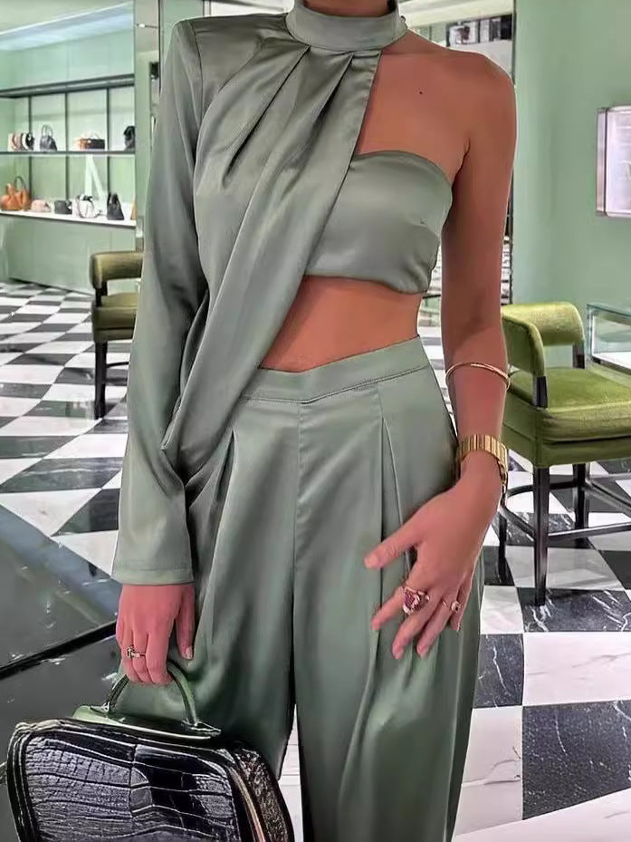 Damen Schickes Zweiteiliges Outfit mit cropped Top und silk Abschluss Stalluxe