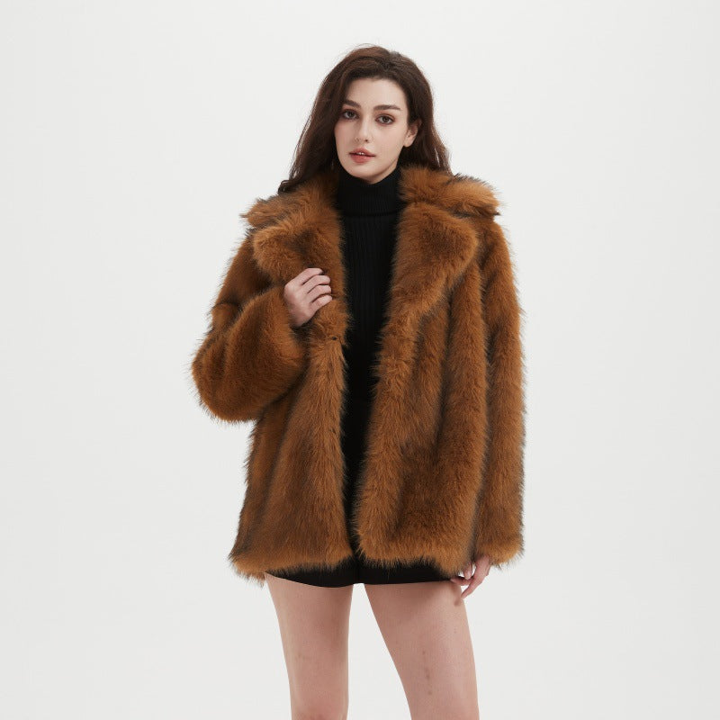 Damen Flauschige Kunstpelzjacke mit weiter Silhouette Stalluxe