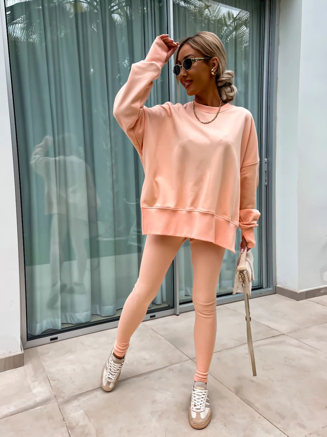 Damen Oversized Sweatshirt mit hoch geschnittenen Leggings Stalluxe