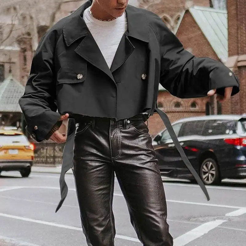 Damen Kurze Jacke mit doppelter Knopfleiste und bindbarem Saum Stalluxe
