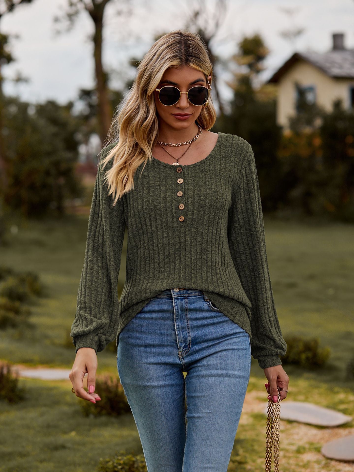 Damen Langarmshirt mit strukturiertem Design und Knopfdetails Stalluxe