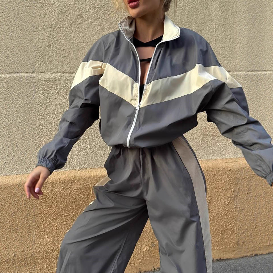 Damen sportlicher Funktionsanzug mit hohem Kragen und elastischen Bündchen Stalluxe