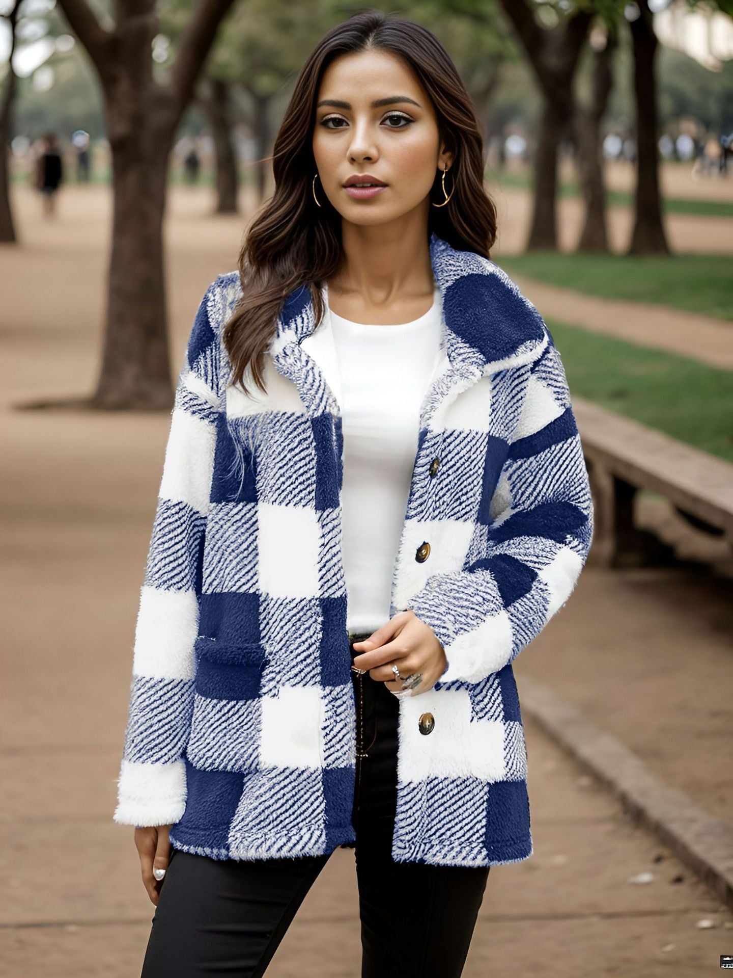 Damen Gemusterte Fleecejacke mit komfortablem Schnitt und großen Taschen Stalluxe