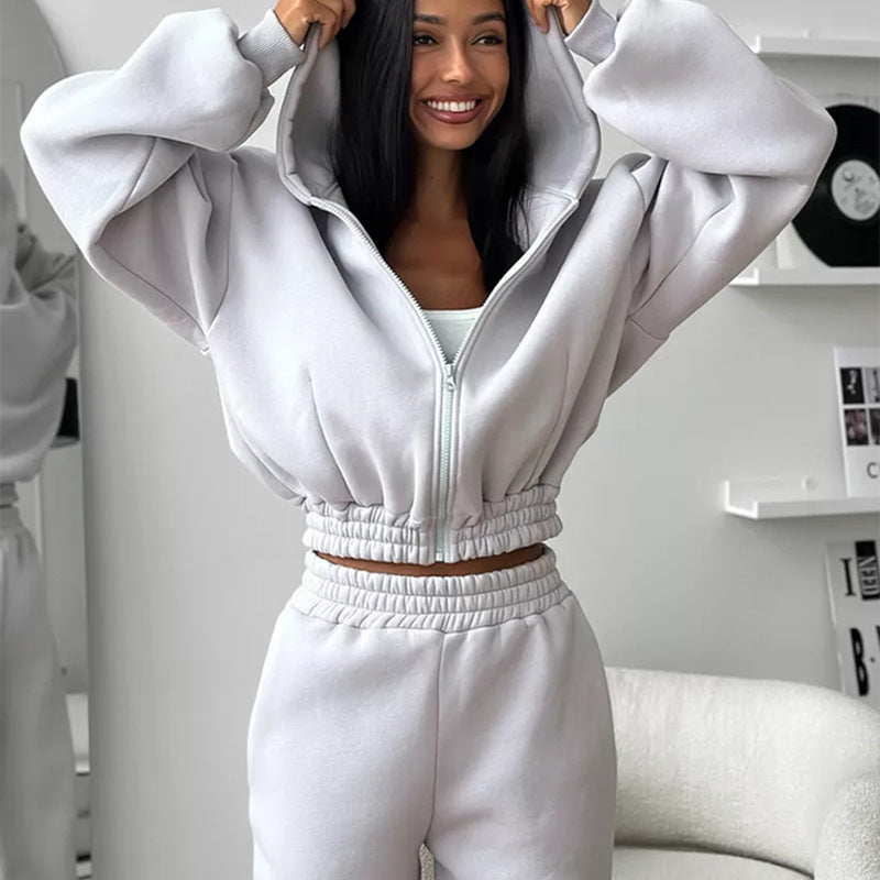 Damen modischer Sweatanzug mit voluminösen Ärmeln und hohem Kragen Stalluxe