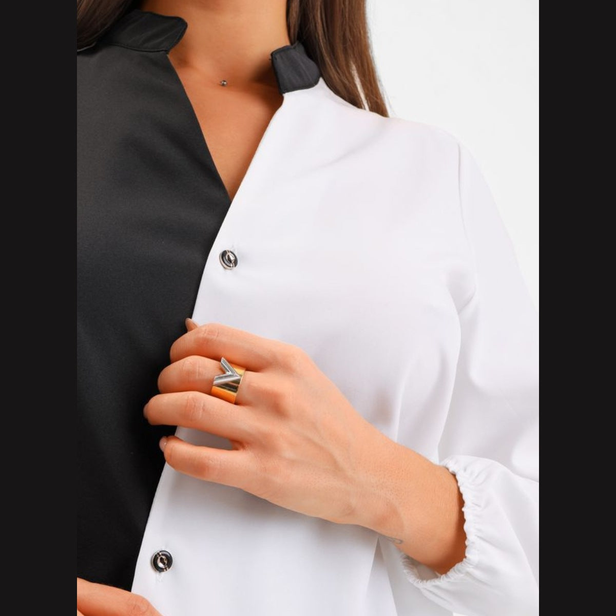 Damen Modische Bluse mit asymmetrischem Design und Knopfdetail Stalluxe