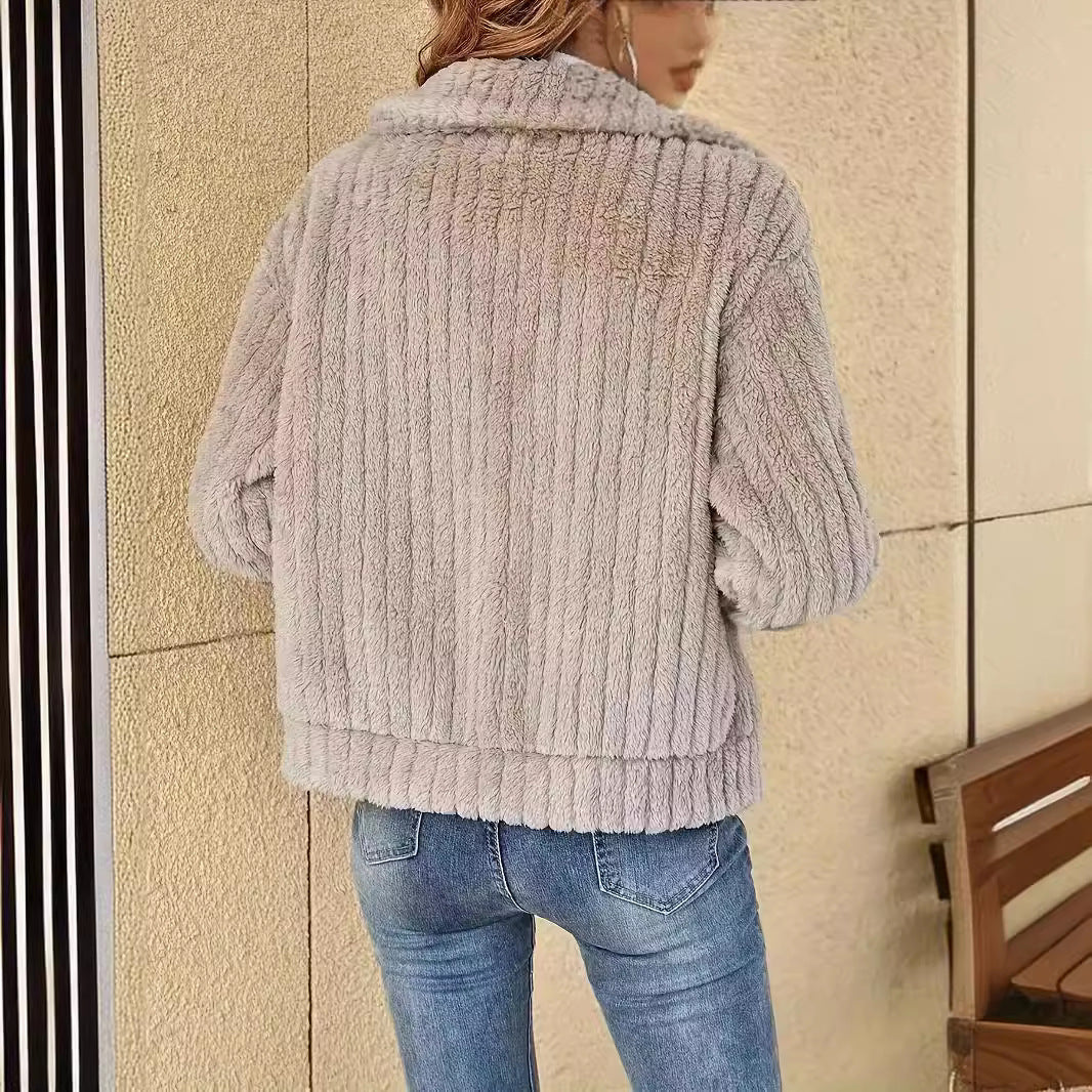 Damen kuschelige Fleecejacke mit modernem Strukturdesign Stalluxe