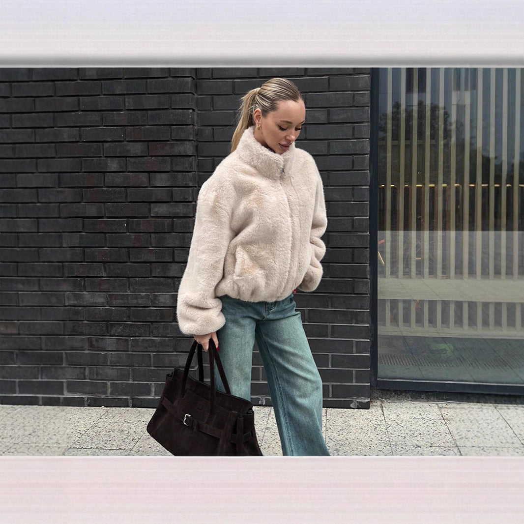 Damen Schockierende Kurzjacke aus luxuriösem Kunstfell Stalluxe