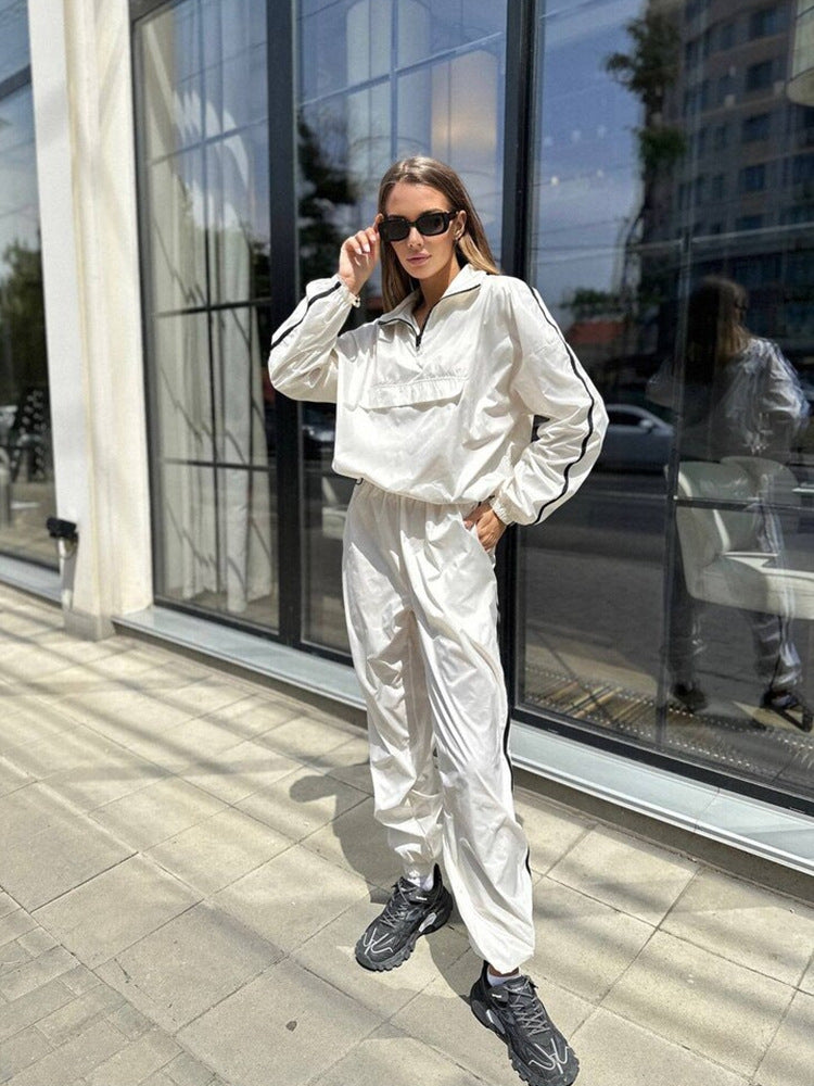Damen sportlicher Funktionsanzug mit Stehkragen und elastischen Bündchen Stalluxe
