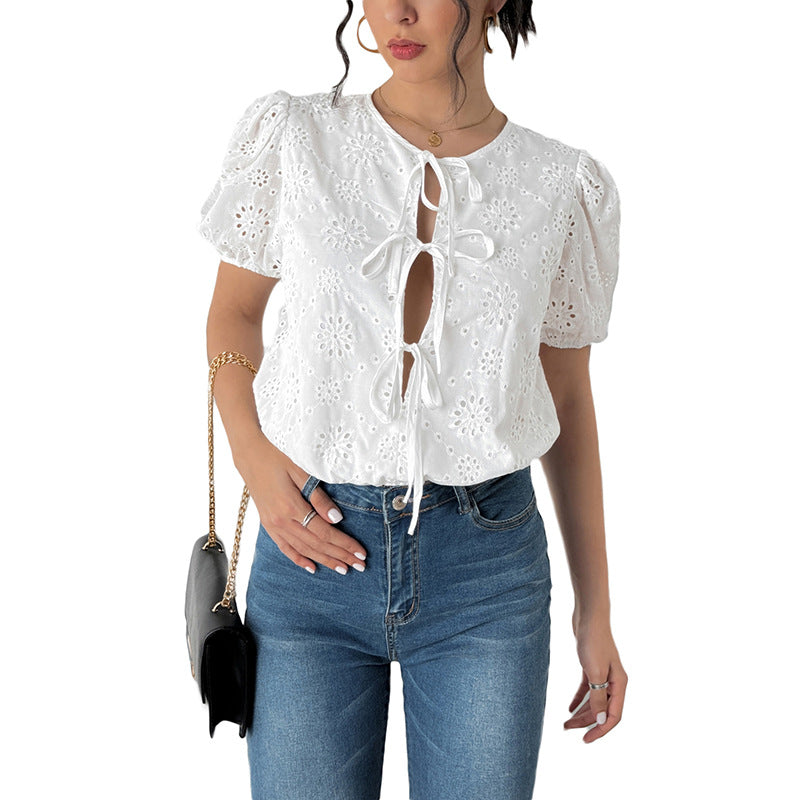 Damen Bluse mit Rüschen und raffiniertem Schnürdetail Stalluxe
