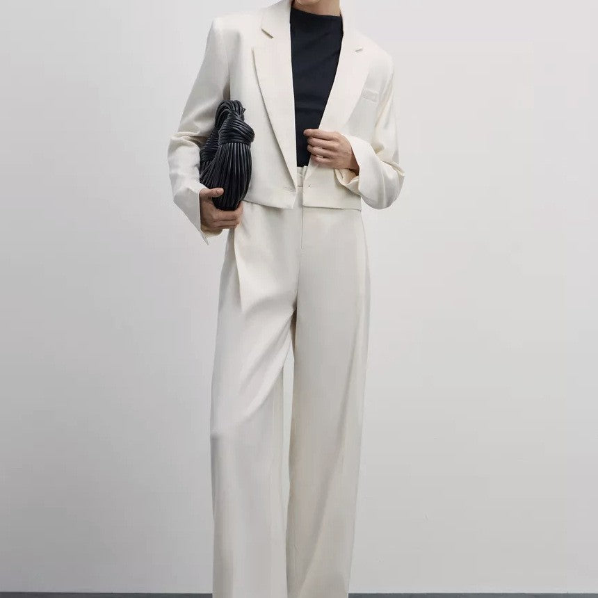 Damen modernes Blazer-Hosen-Set mit cropped Schnitt und weitem Bein Stalluxe