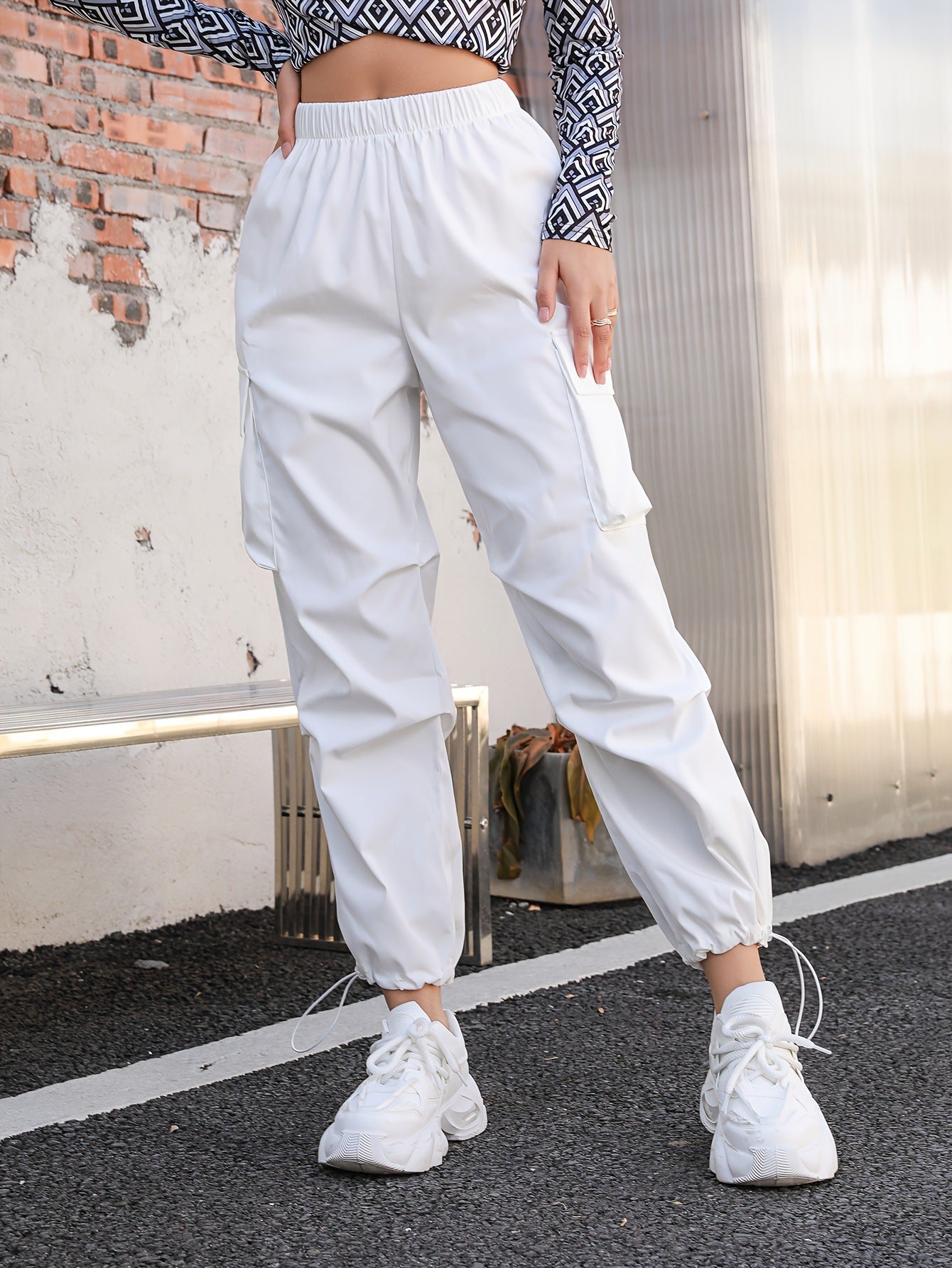 Damen Cargo-Hose mit praktischen Seitentaschen und elastischem Bund Stalluxe