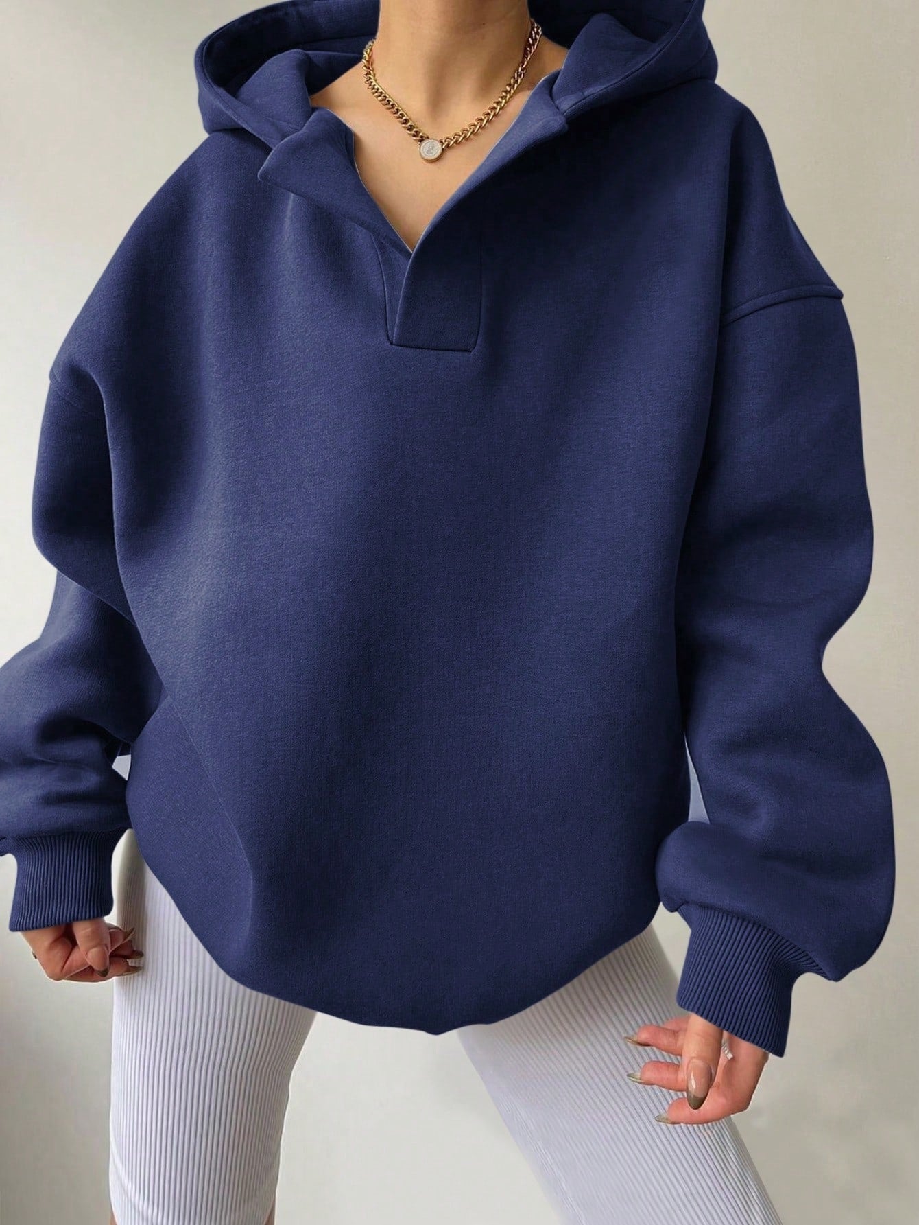 Damen Oversize Hoodie mit modernem Kragen und weichem Innenfutter Stalluxe