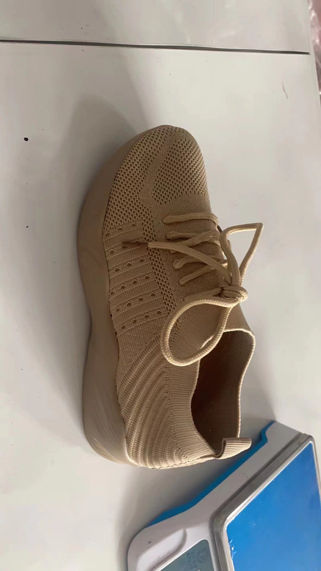 Damen Sportliche Sneakers mit elastischem Mesh-Obermaterial und rutschfester Sohle Stalluxe