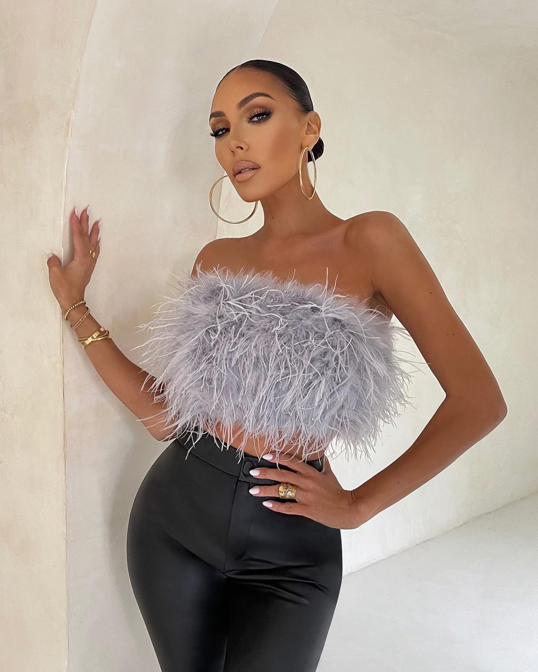 Damen Modische Top mit aufregendem Federn und schulterfreiem Design Stalluxe