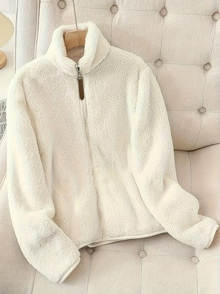 Damen kuschelige Fleecejacke mit hohem Kragen und dekorativem Reißverschluss Stalluxe