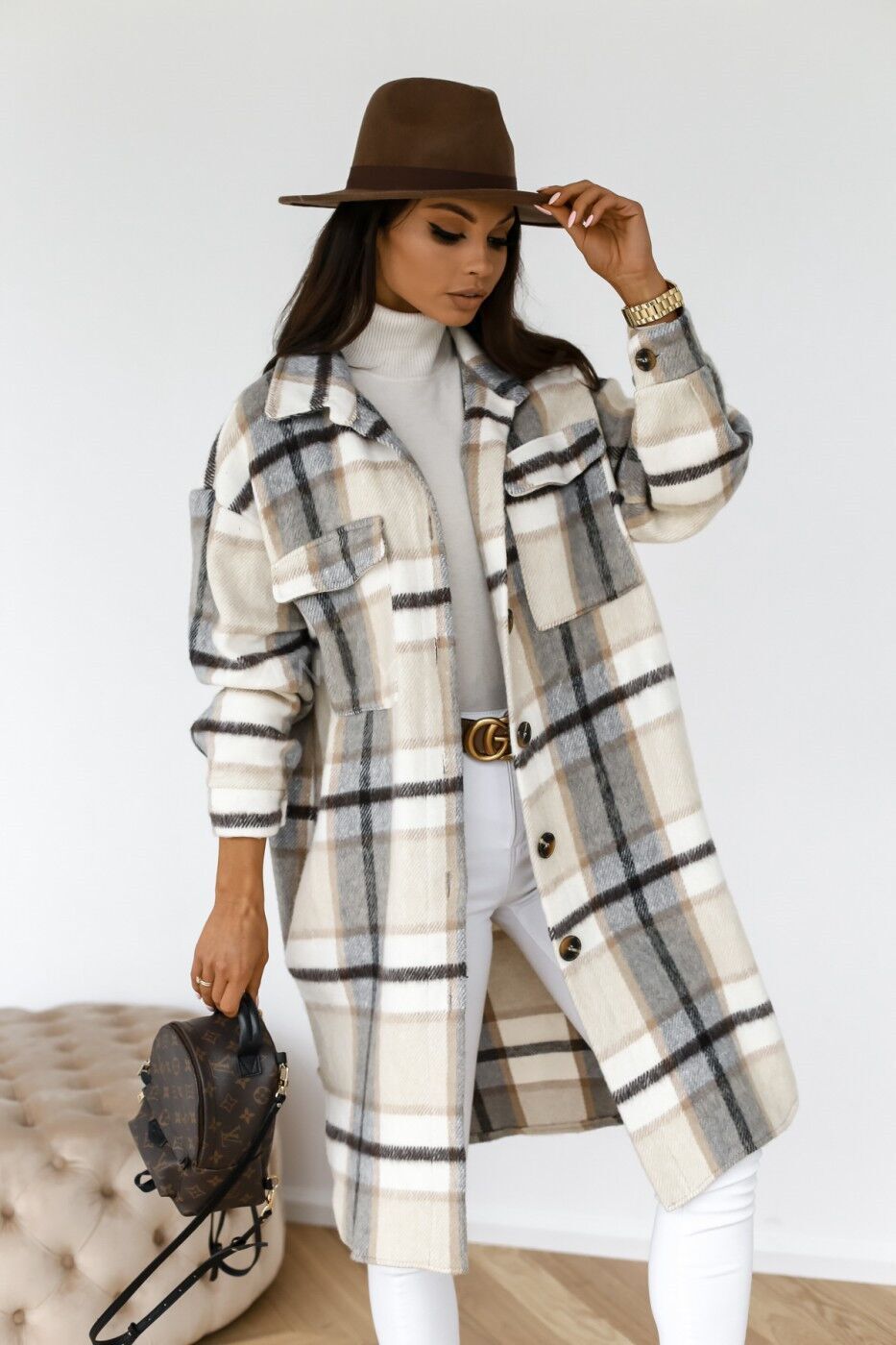Damen Karierter Wollmantel mit Knopfdetails und praktischen Taschen Stalluxe