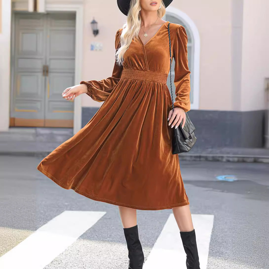 Damen Midi-Kleid aus weichem Samt mit V-Ausschnitt und Puffärmeln Stalluxe