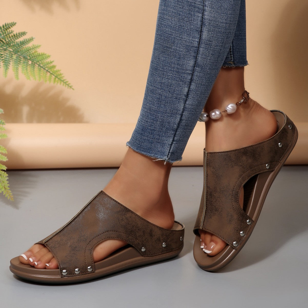 Damen Komfortable Slide-Sandalen mit modischem Cut-Out-Design und elegantem Strassbesatz Stalluxe