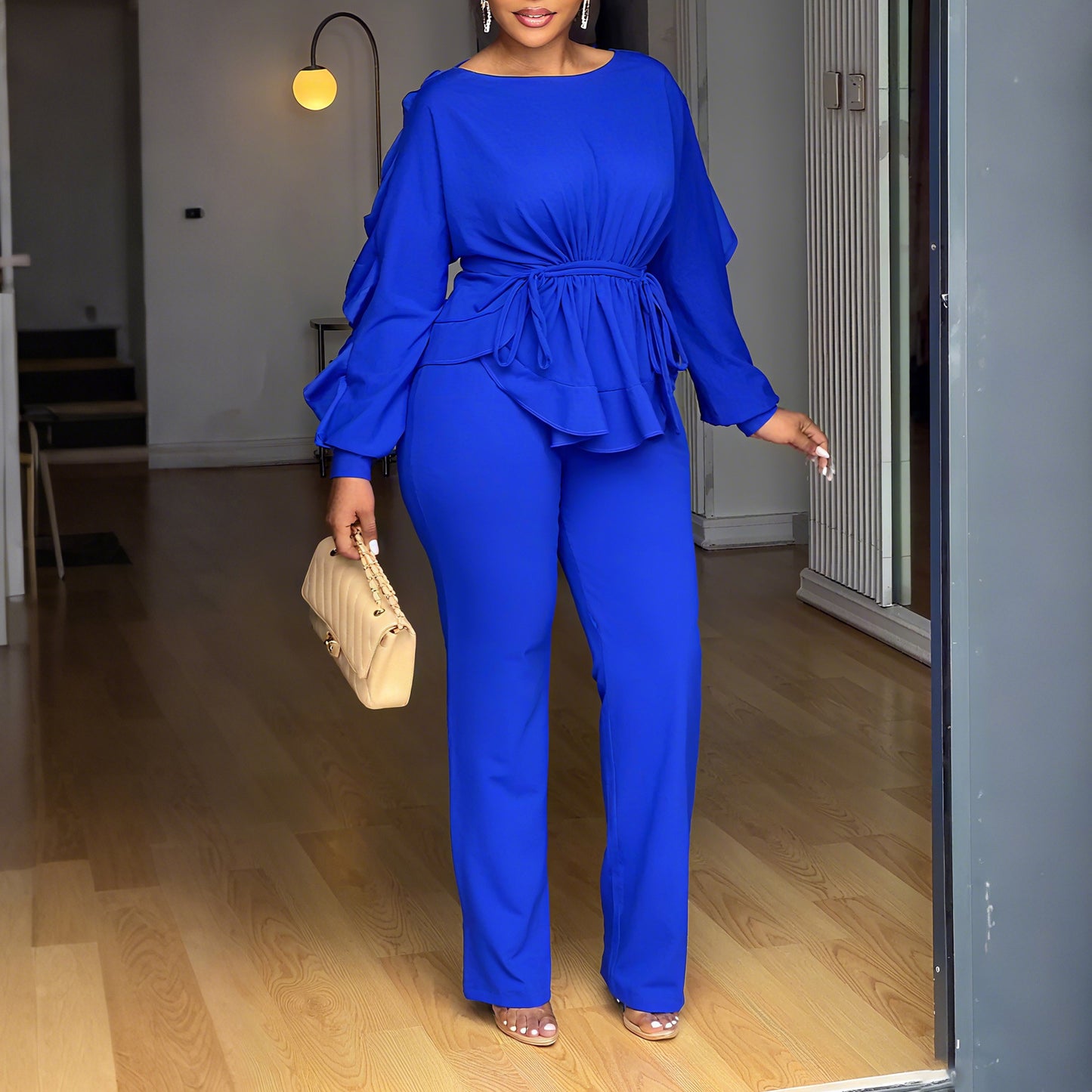 Damen Elegant geschnittenes Jumpsuit mit Rüschendetails und tailliertem Schnitt Stalluxe