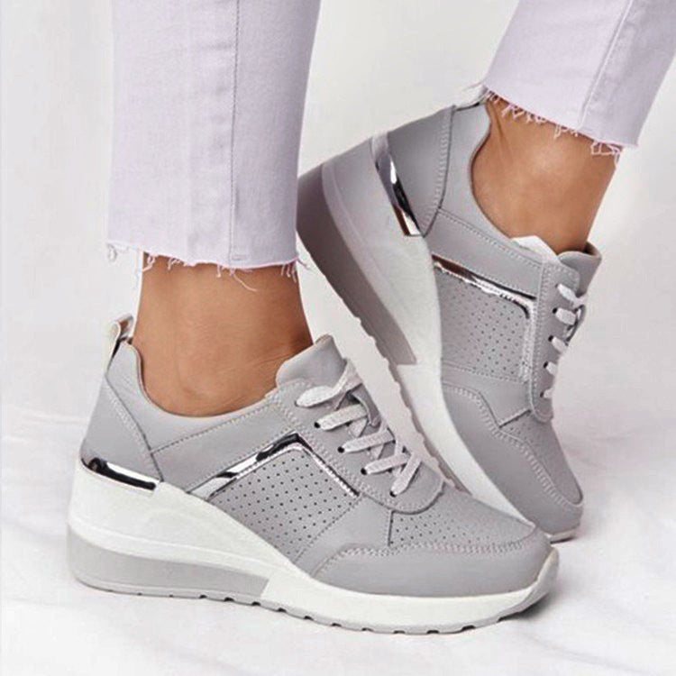 Damen Sportliche Wedge-Sneaker mit atmungsaktiver Mesh-Oberfläche und rutschfester Sohle Stalluxe