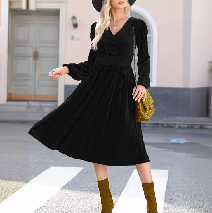 Damen Midi-Kleid aus weichem Samt mit V-Ausschnitt und Puffärmeln Stalluxe