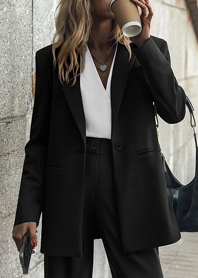 Damen Elegantes Anzugset mit taillierter Silhouette und modernen Akzenten Stalluxe